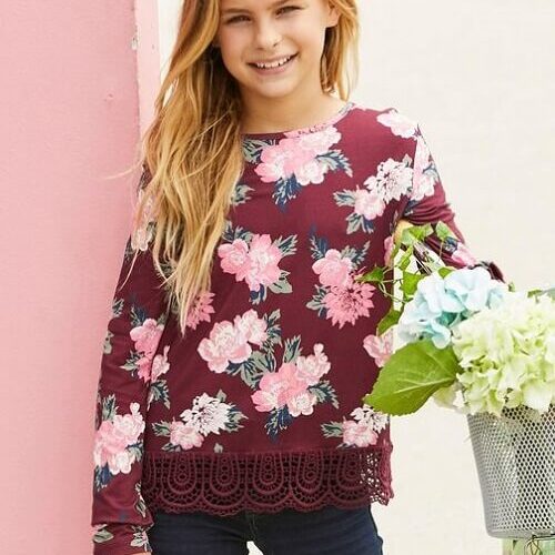 Super kaunis pitsäärega pluus firmalt Arizona*