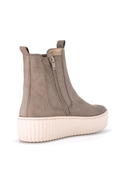 Nubuknahast poolsaapad firmalt Gabor* 3 Nubuknahast poolsaapad firmalt Gabor*