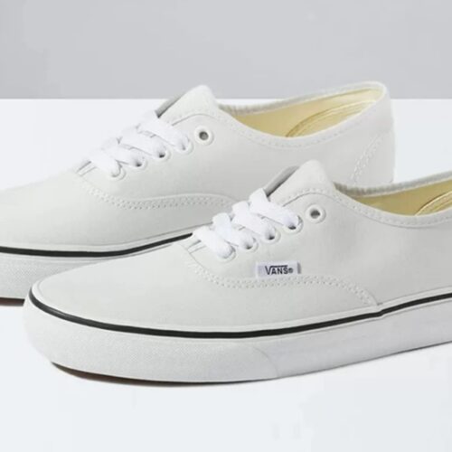 Vabaaja jalanõud firmalt VANS*