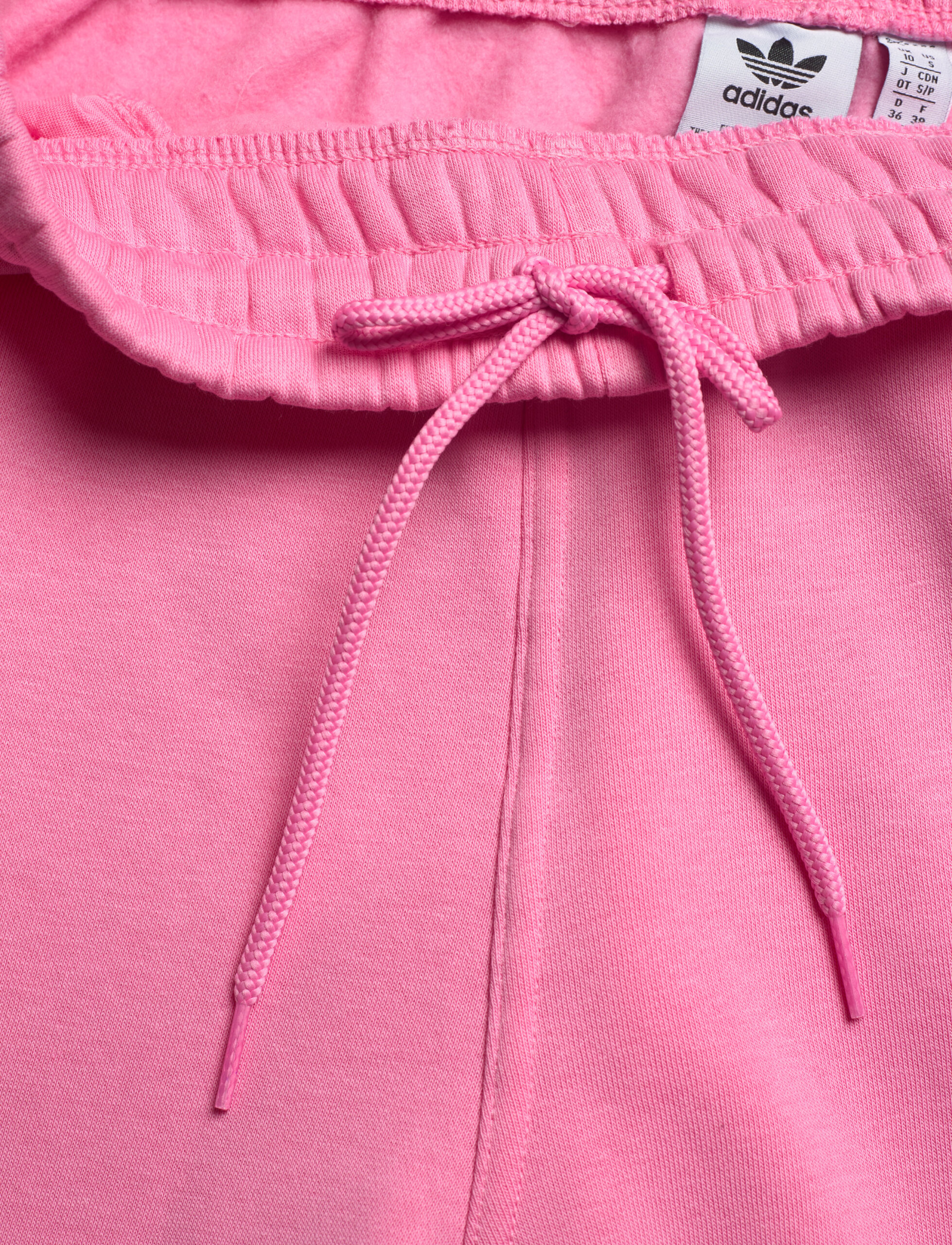 Vabaaja püksid firmalt Adidas* 2 Vabaaja püksid firmalt Adidas*