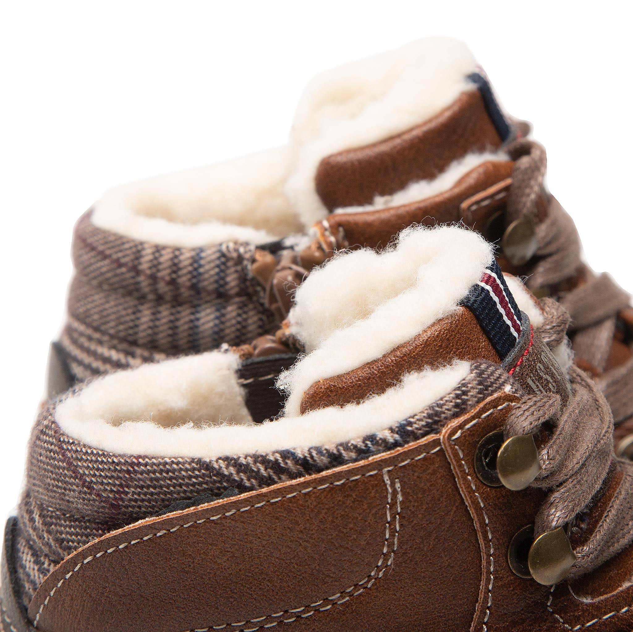 Soojad vabaaja jalanõud firmalt Mustang* 3 Soojad vabaaja jalanõud firmalt Mustang*