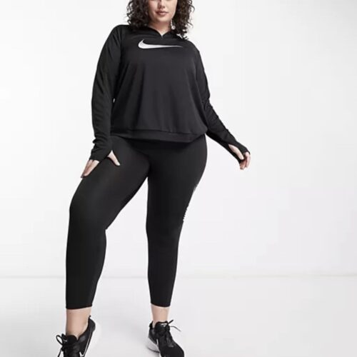 Plus suuruses trennipluus firmalt Nike*