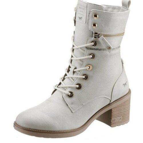 Poolsaapad firmalt Mustang*